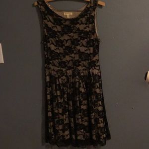 BLACK LACE DRESS